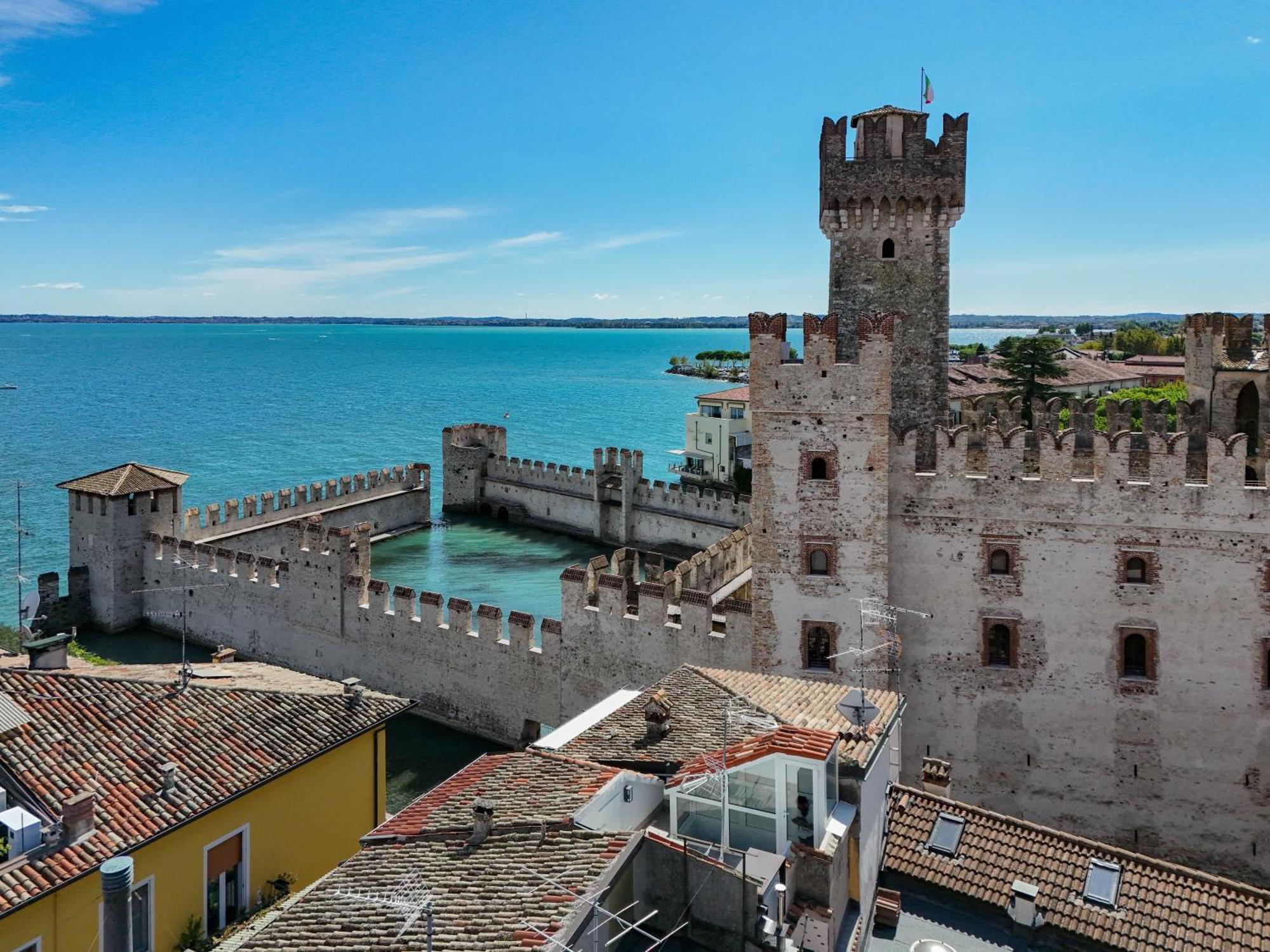 Locanda Carolina Callas Sirmione Exteriör bild