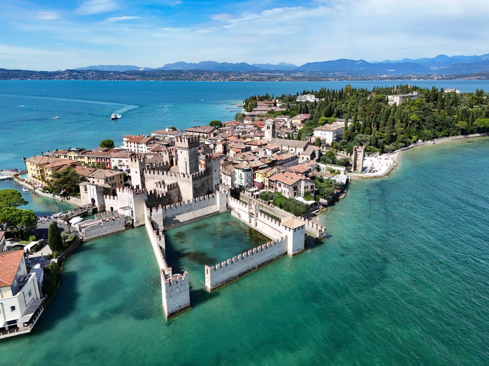 Locanda Carolina Callas Sirmione Exteriör bild