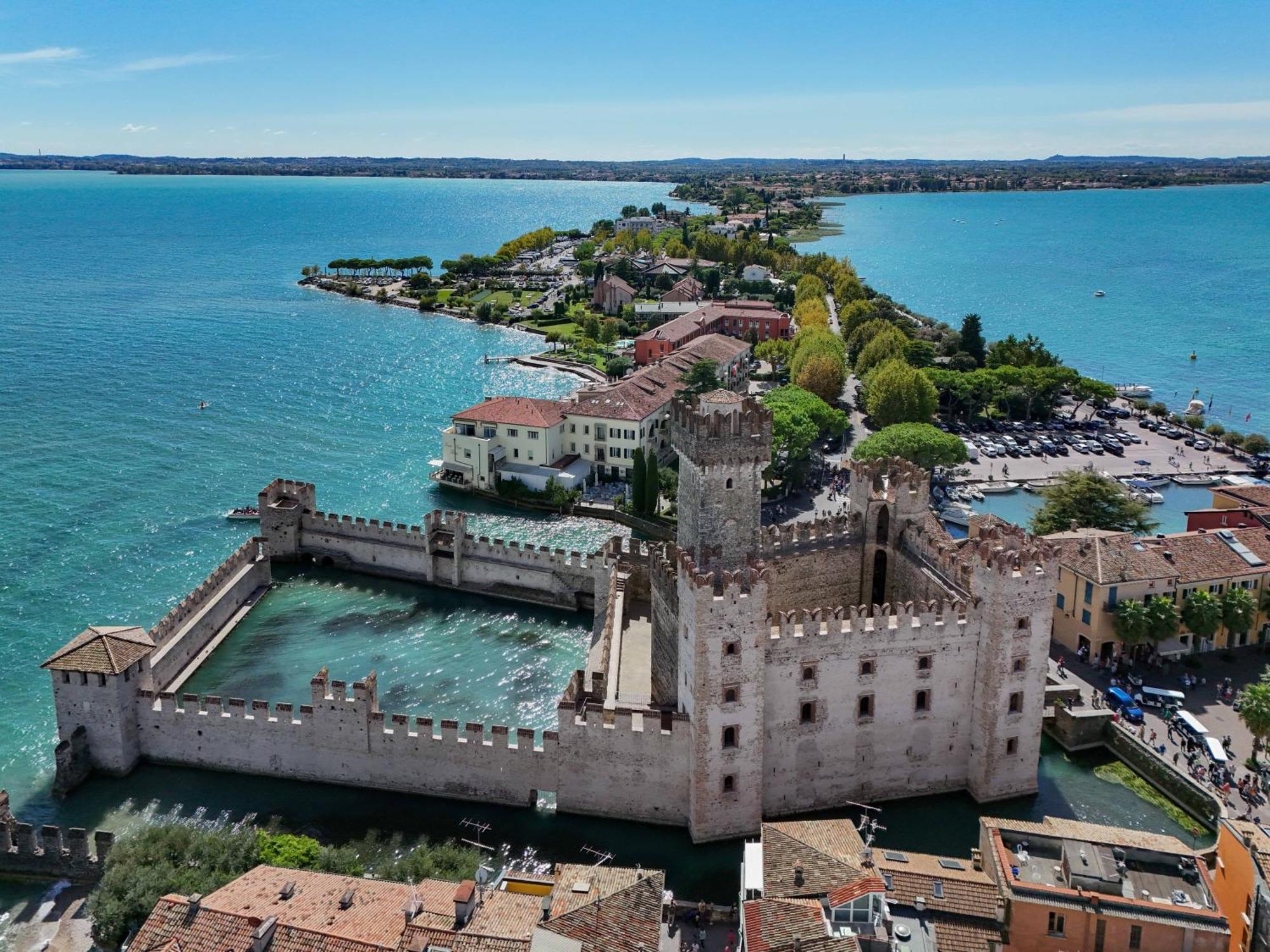 Locanda Carolina Callas Sirmione Exteriör bild